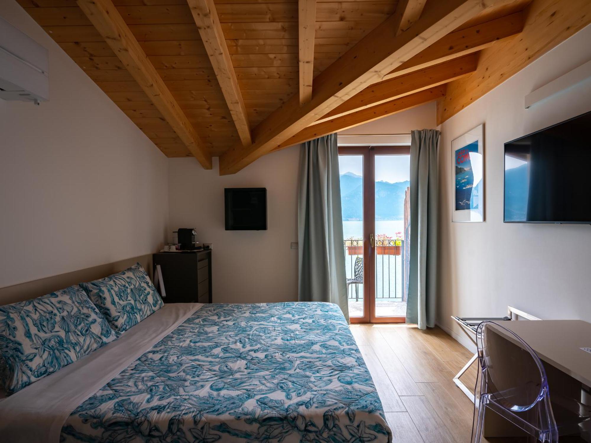 Double Room Lake View