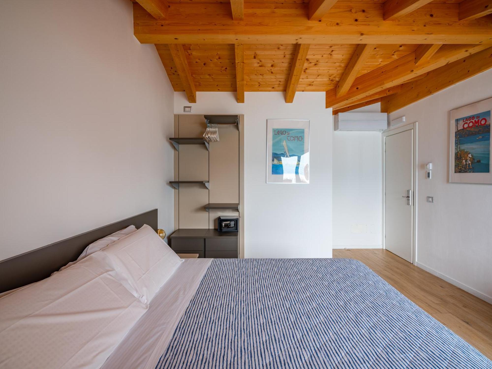 Double Room Lake View