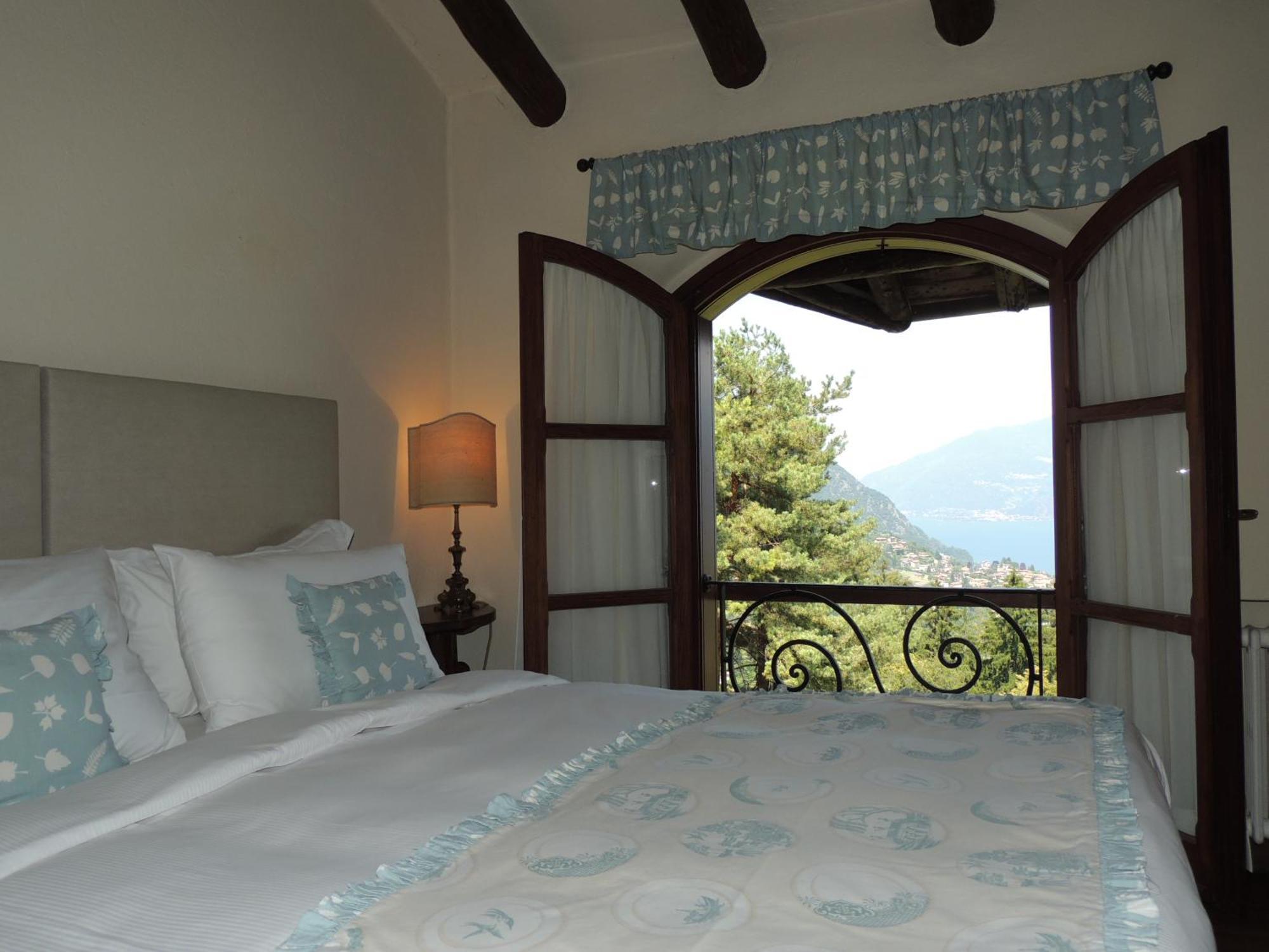 Double Room Lake View